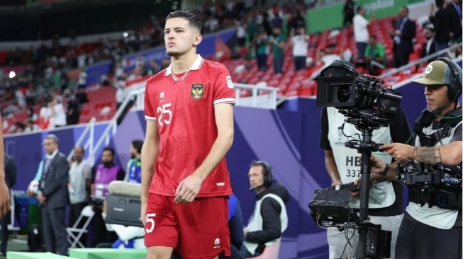 Singgung Soal Suporter Timnas Sejati, Justin Hubner Pasang Badan untuk Marselino&nbsp;Ferdinan