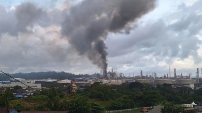 Kilang Minyak Balikpapan Terbakar, Pertamina Jelaskan Soal Tumpahan Minyak di Sungai&nbsp;Margasari
