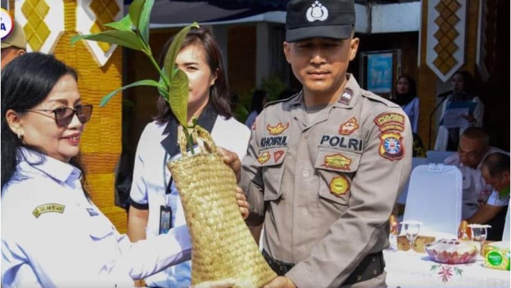 Peringati Hari Lingkungan Hidup Sedunia Tahun 2024, Pemkab Barut Bagikan 600 Bibit&nbsp;Pohon