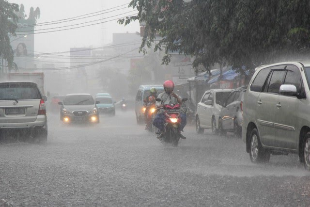 Termasuk Kalteng dan Kalsel, BMKG: Waspadai Hujan Disertai Kilat di 23&nbsp;Provinsi