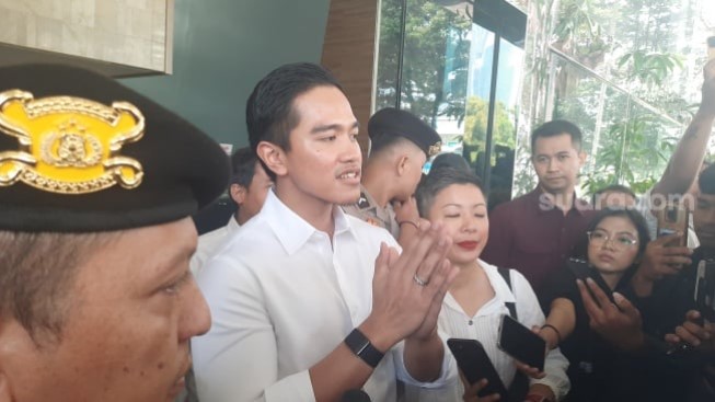 KEDER JUGA! Akhirnya Kaesang Pangarep Klarifikasi Penggunaan Jet Pribadi ke KPK: Ngakunya Datang Inisiatif&nbsp;Sendiri